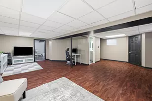 1687 S Green Meadows Blvd, Streamwood, IL 60107 - Photo 18
