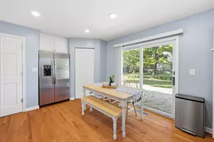 1687 S Green Meadows Blvd, Streamwood, IL 60107 - Photo 8