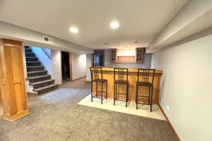690 N Michigan St, Elmhurst, IL 60126 - Photo 10