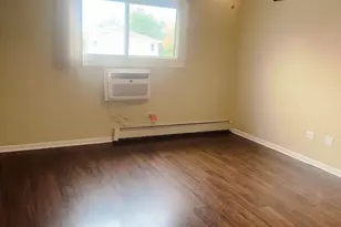 8970 N Parkside Ave, Des Plaines, IL 60016 - Photo 16