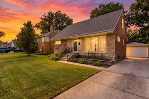 18516 Clyde Rd, Homewood, IL 60430 - Photo 6