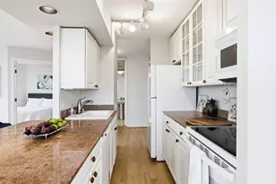 345 W Fullerton Pkwy, Chicago, IL 60614 - Photo 10