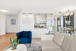 345 W Fullerton Pkwy, Chicago, IL 60614 - Photo 4