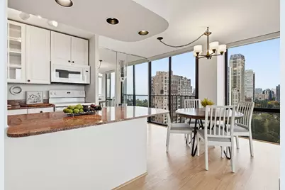 345 W Fullerton Parkway #1701, Chicago, IL 60614 - Photo 8