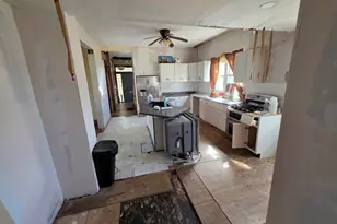 126 S Hickory St, Centralia, IL 62801 - Photo 10
