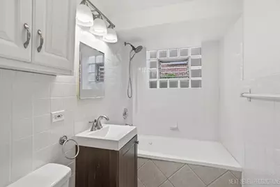 2711 N 72nd Court #GW, Elmwood Park, IL 60707 - Photo 8