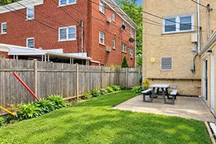 1145 Arnold Ct, Des Plaines, IL 60016 - Photo 14