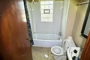 11625 S Yale Ave, Chicago, IL 60628 - Photo 8
