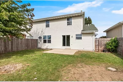 1113 Sunridge Drive #1, Ottawa, IL 61350 - Photo 2
