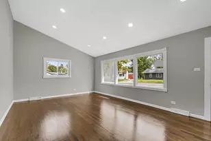 15320 Cherry Ln, Markham, IL 60426 - Photo 6