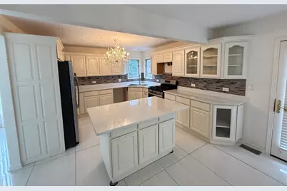 8516 Moody Avenue, Burbank, IL 60459 - Photo 6