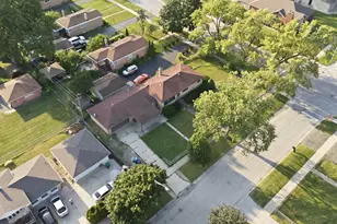 8300 Long Ave, Burbank, IL 60459 - Photo 34