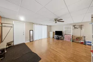 8300 Long Ave, Burbank, IL 60459 - Photo 18