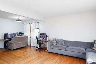7828 W Addison St, Chicago, IL 60634 - Photo 6