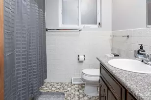7828 W Addison St, Chicago, IL 60634 - Photo 20
