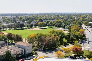 7828 W Addison St, Chicago, IL 60634 - Photo 4