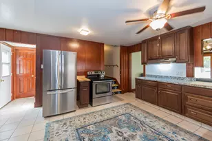8824 Terry Dr, Orland Park, IL 60462 - Photo 4