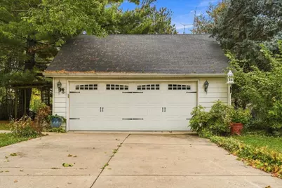 1326 S Peoria Avenue, Dixon, IL 61021 - Photo 24