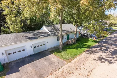 223 Ellen Street, Sycamore, IL 60178 - Photo 2