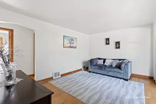7435 W Rosedale Ave, Chicago, IL 60631 - Photo 4