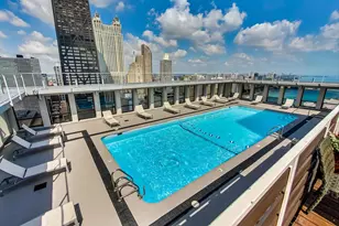 260 E Chestnut St, Chicago, IL 60611 - Photo 18