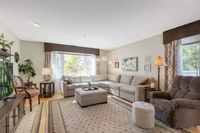 6401 Lincoln Avenue #210, Morton Grove, IL 60053 - Photo 4