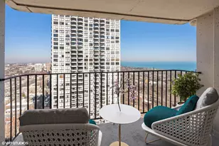 1960 N Lincoln Park W, Chicago, IL 60614 - Photo 6