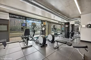 1960 N Lincoln Park W, Chicago, IL 60614 - Photo 14