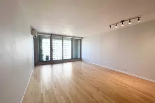 1960 N Lincoln Park W, Chicago, IL 60614 - Photo 8