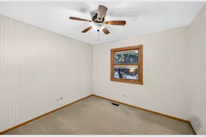 3900 Fairview Avenue, Downers Grove, IL 60515 - Photo 28