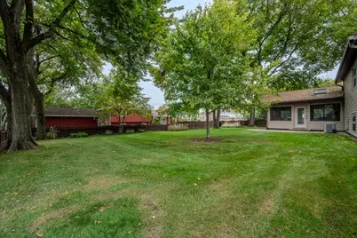 3900 Fairview Avenue, Downers Grove, IL 60515 - Photo 4