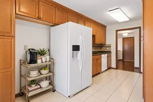 7201 N Lincoln Ave, Lincolnwood, IL 60712 - Photo 10
