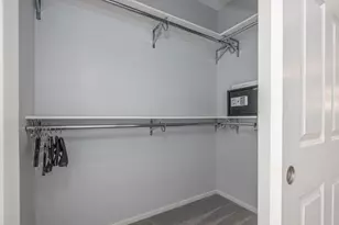 9670 Franklin Ave, Franklin Park, IL 60131 - Photo 16