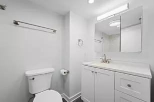 2737 W Lunt Ave, Chicago, IL 60645 - Photo 16