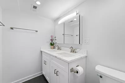 2737 W Lunt Avenue #G, Chicago, IL 60645 - Photo 10