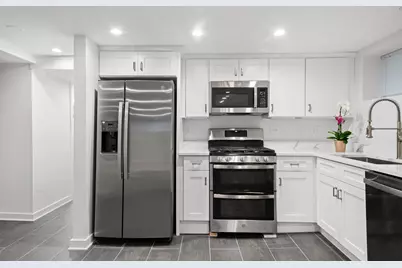 2737 W Lunt Avenue #G, Chicago, IL 60645 - Photo 20