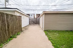 1640 N Linder Ave, Chicago, IL 60639 - Photo 32