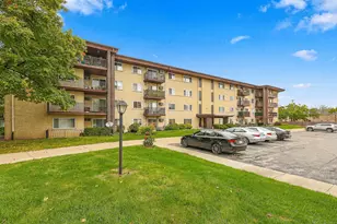 535 S Cleveland Ave, Arlington Heights, IL 60005 - Photo 1