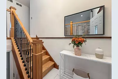 9 Greenwood Court S, Buffalo Grove, IL 60089 - Photo 2