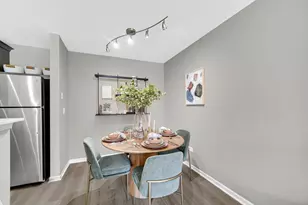 446 Handel Ct, Wheaton, IL 60189 - Photo 6