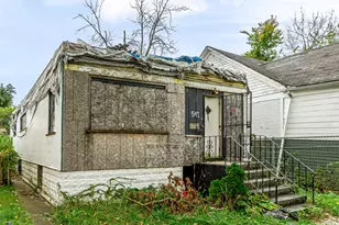 541 W 104th St, Chicago, IL 60628 - Photo 2