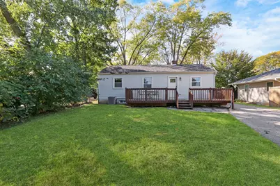 133 S Lincoln Avenue, Mundelein, IL 60060 - Photo 2