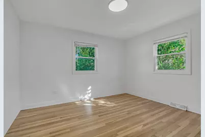 133 S Lincoln Avenue, Mundelein, IL 60060 - Photo 16