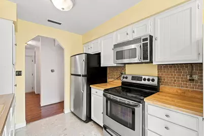 5501 Lincoln Avenue #206, Morton Grove, IL 60053 - Photo 10