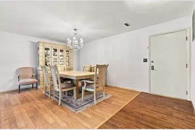 5501 Lincoln Avenue #206, Morton Grove, IL 60053 - Photo 4