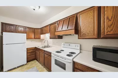 705 W Central Road #B1, Mount Prospect, IL 60056 - Photo 6