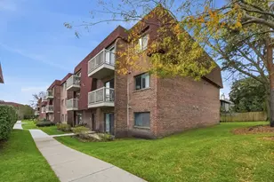 705 W Central Rd, Mount Prospect, IL 60056 - Photo 14