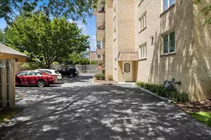 225 E Wing St, Arlington Heights, IL 60004 - Photo 20