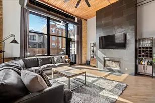 2654 W Medill Ave, Chicago, IL 60647 - Photo 8