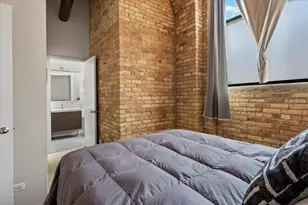 2654 W Medill Ave, Chicago, IL 60647 - Photo 12